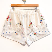Liv embroidered linen shorts