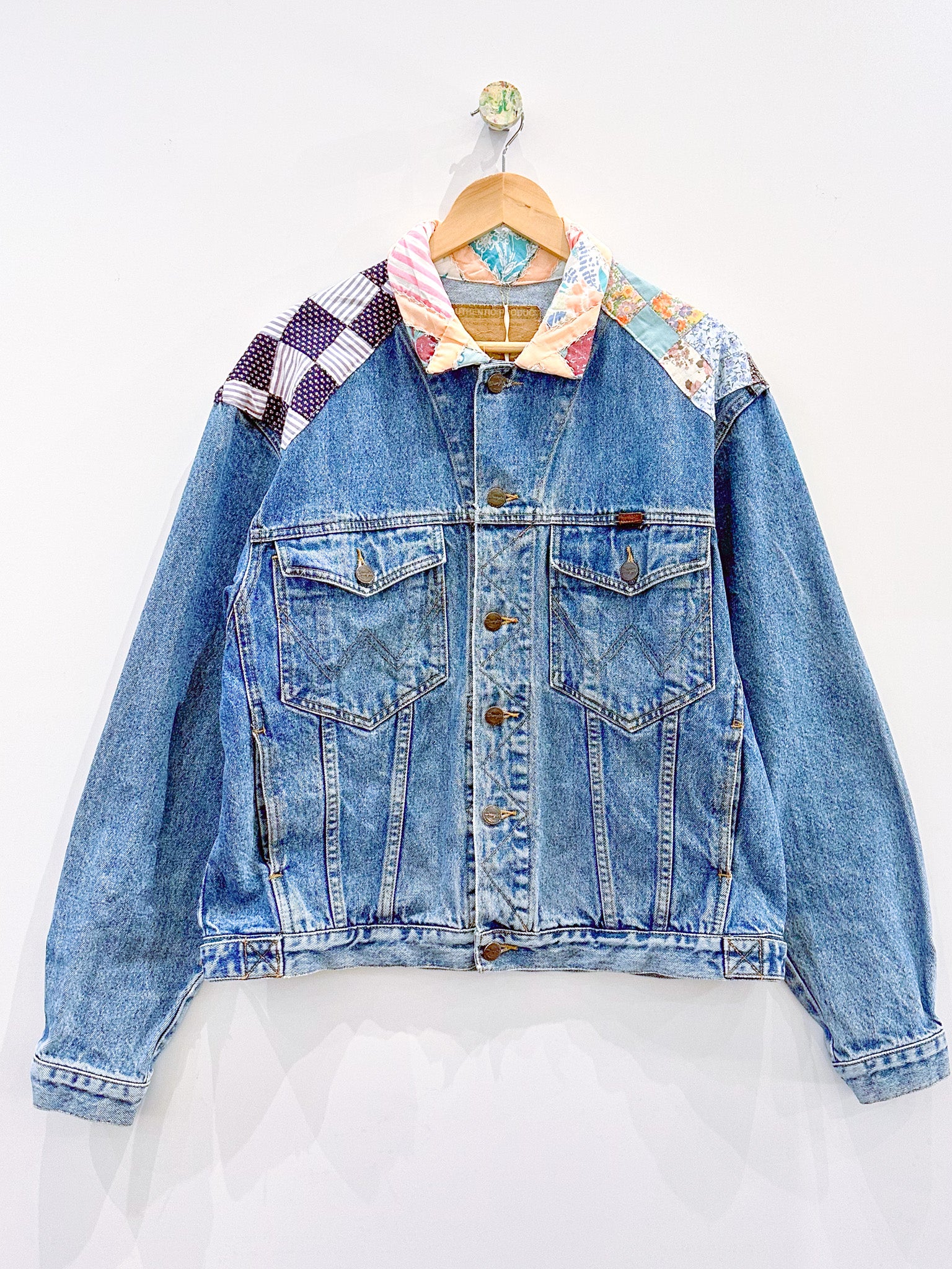 【Levi's】Vintage patchwork denim jacket Reworked Levi's Patchwork Jacket – magpievintageclothing