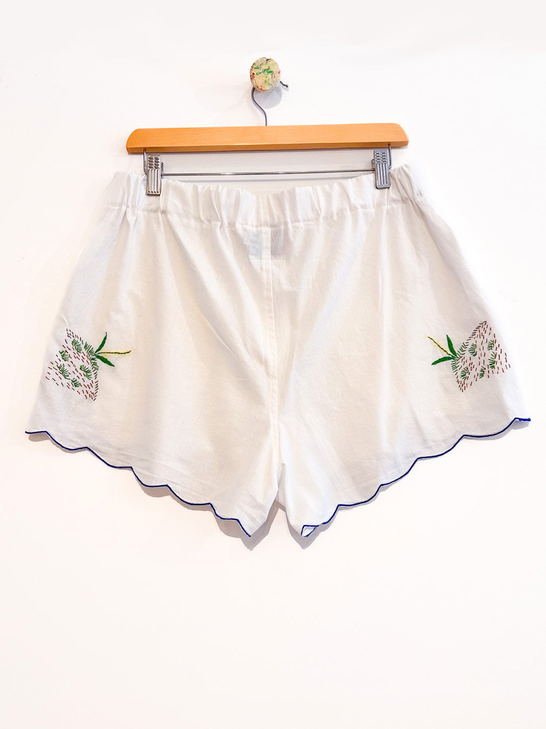 Liv embroidered linen shorts