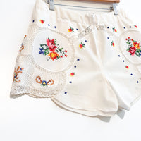 Liv embroidered linen shorts