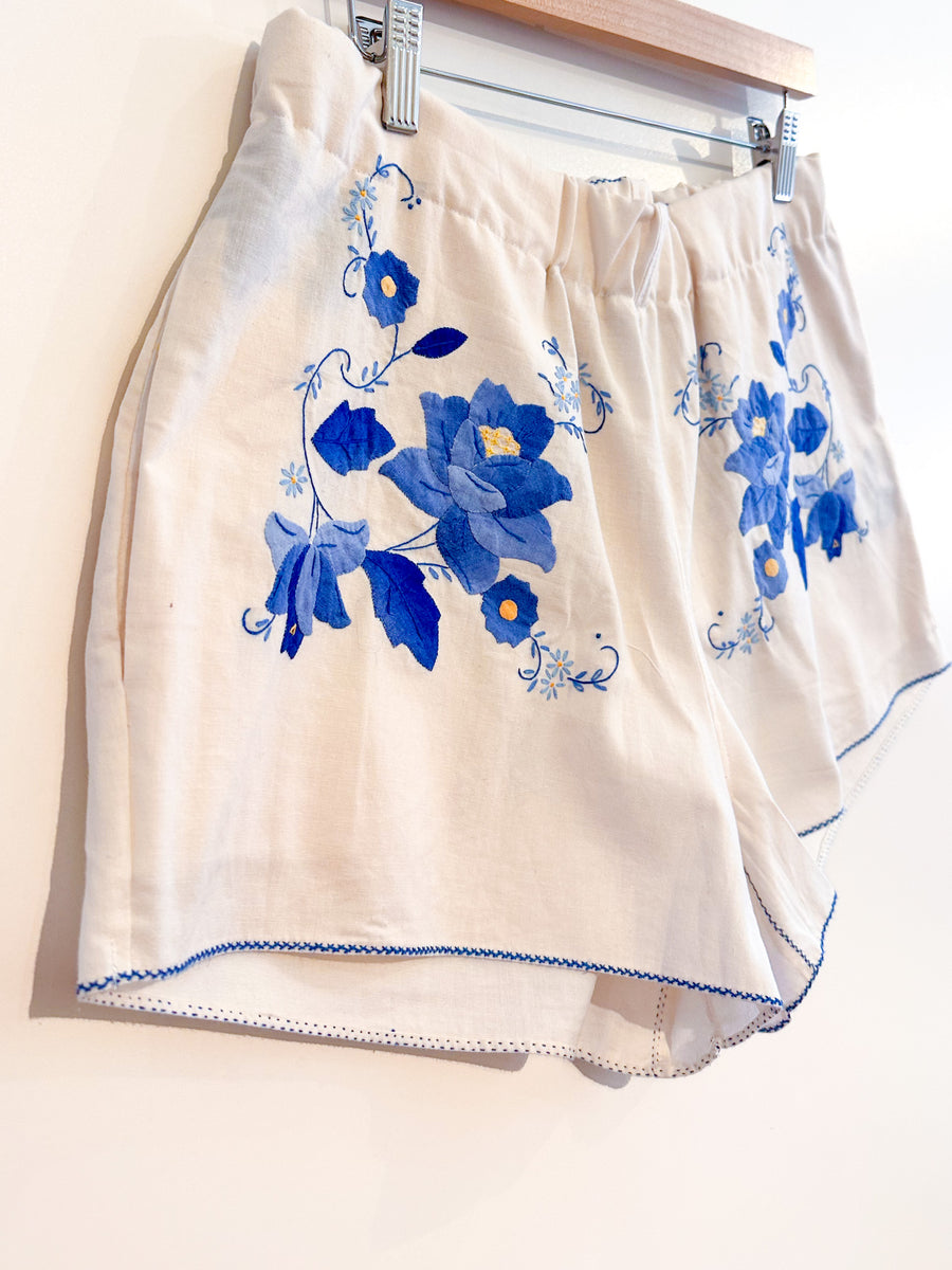 Liv embroidered linen shorts