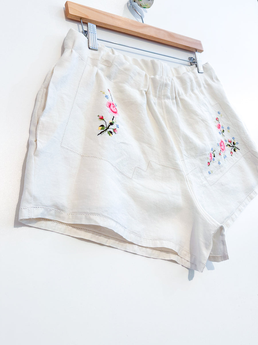 Liv embroidered linen shorts