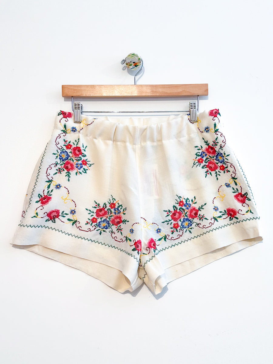 Liv embroidered linen shorts