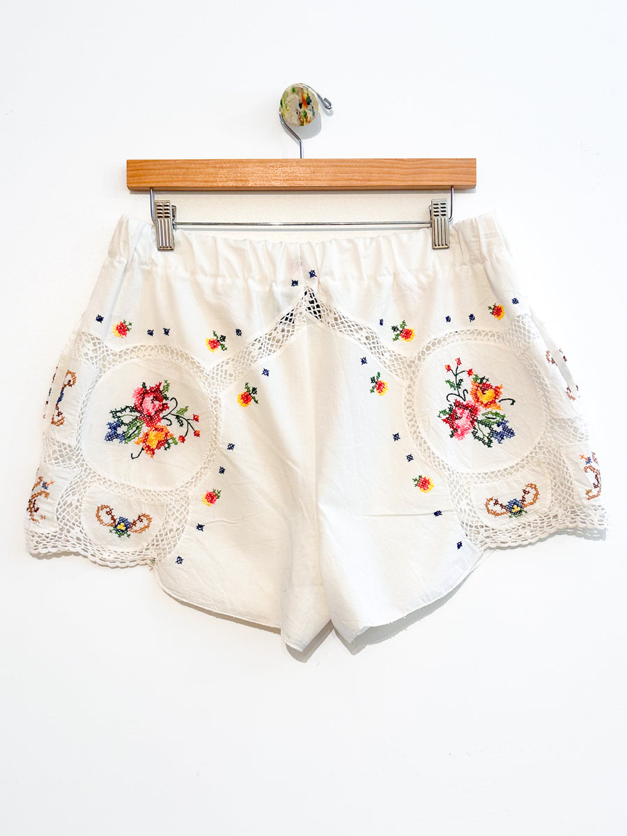 Liv embroidered linen shorts