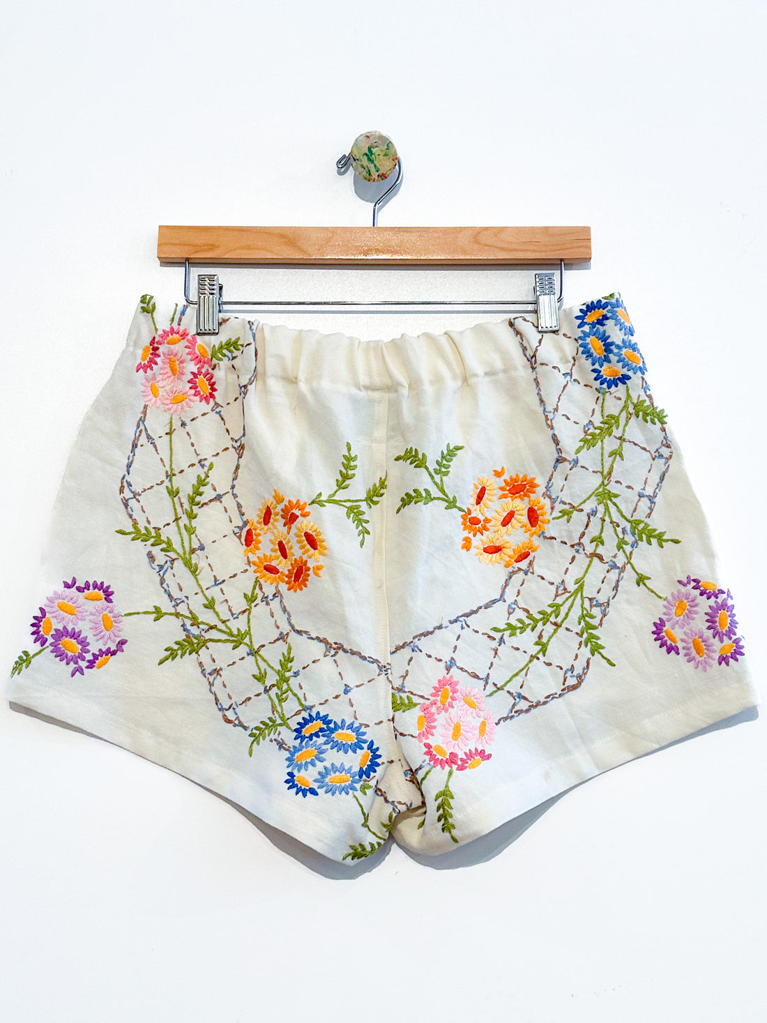 Liv embroidered linen shorts