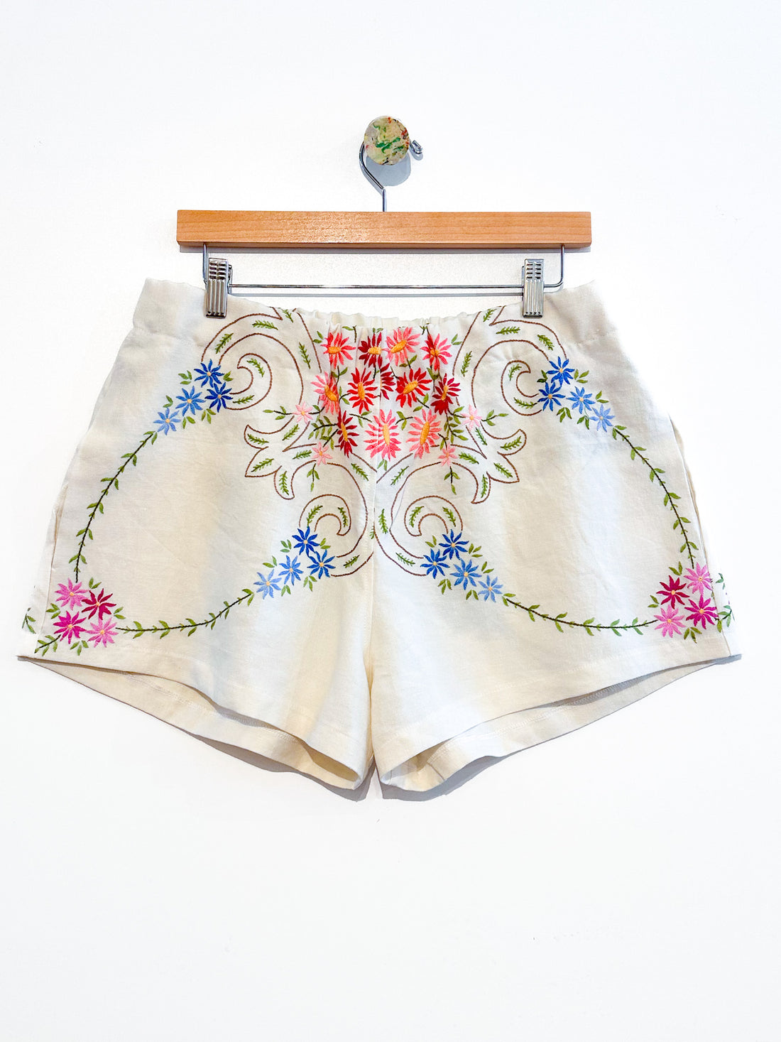 Liv embroidered linen shorts