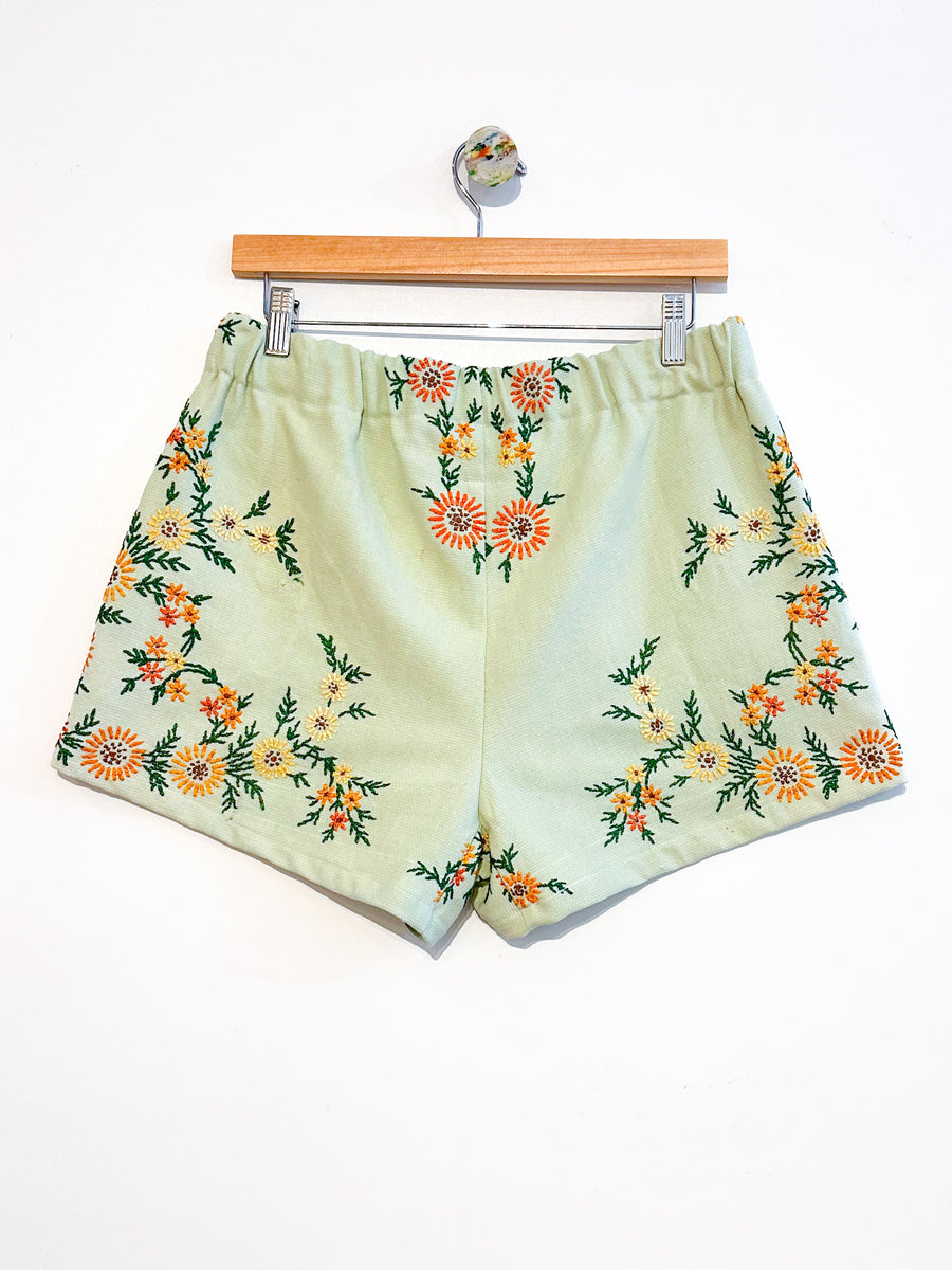 Liv embroidered linen shorts