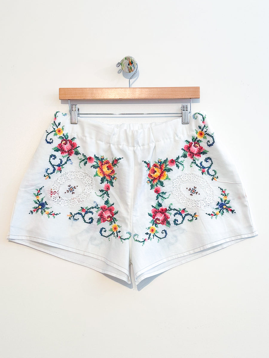 Liv embroidered linen shorts